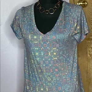 XS Lularoe Christy T-shirt